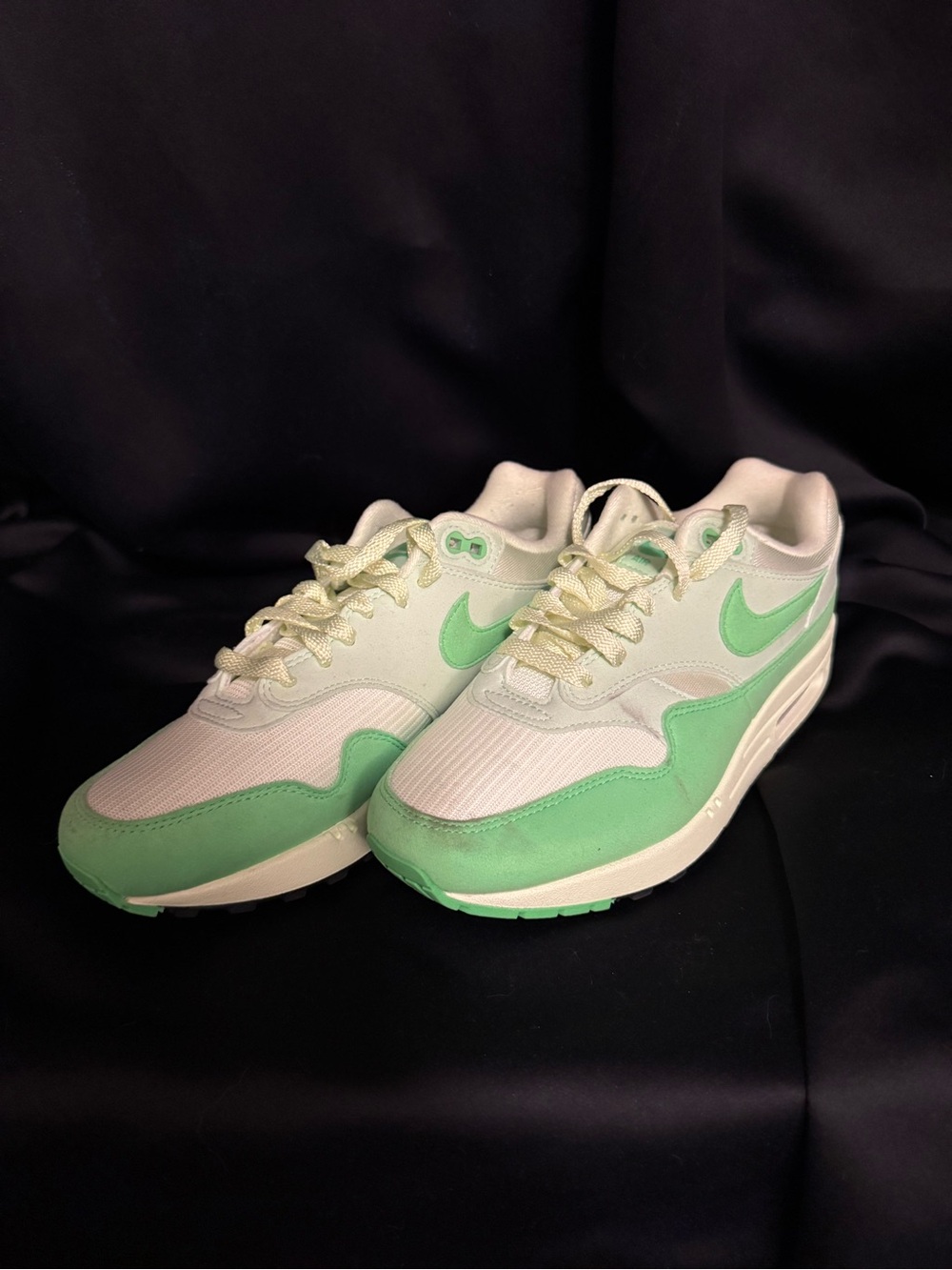 Nike Women's Low-Top Sneakers in Mint Green and White